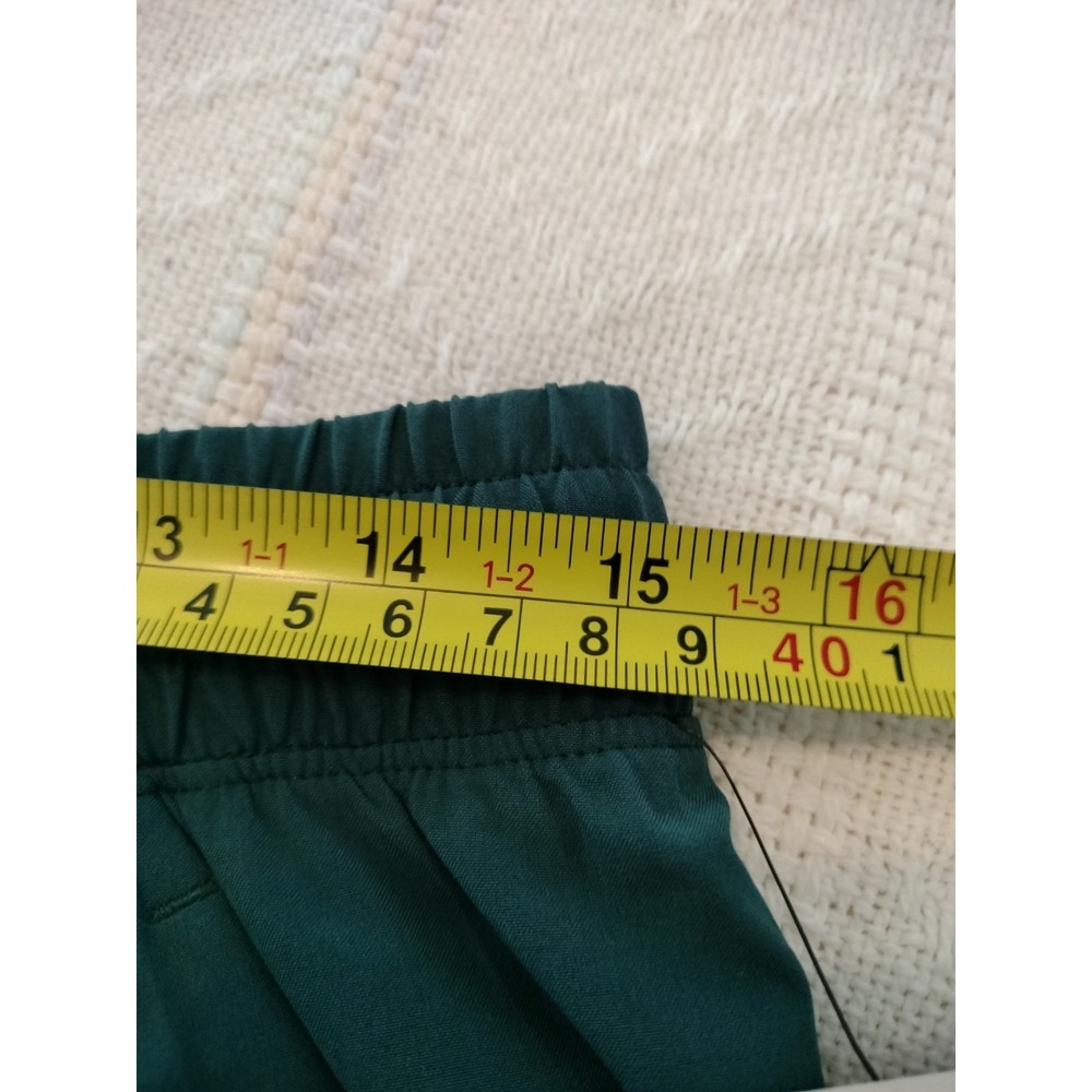 NWT Lululemon Pace Breaker Short 9" Size L Green Swift Athletic Gym Run LL - Picture 3 of 13